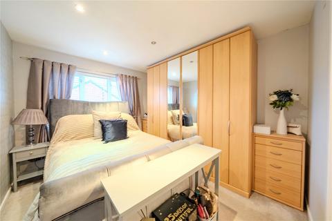 undefined, Fall Park Court, Leeds, West Yorkshire