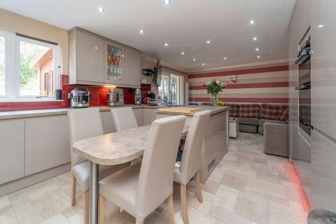 undefined, Lawson Glade, Livingston EH54