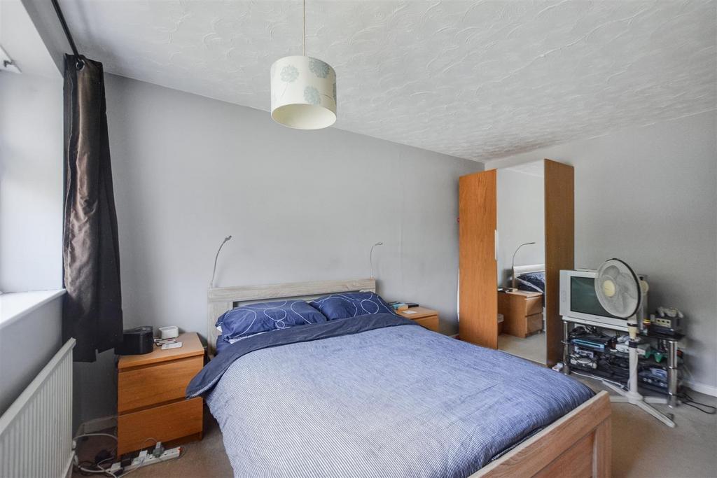 Bedroom 1 2.jpeg