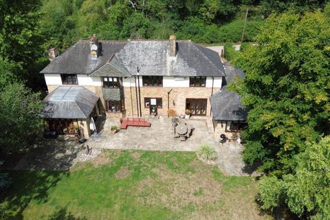 5 bedroom detached house to rent, The Roundings, Hertford Heath SG13