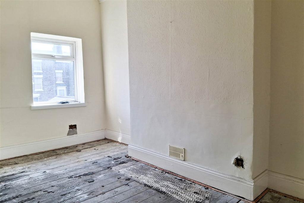 Flat 2 Bedroom