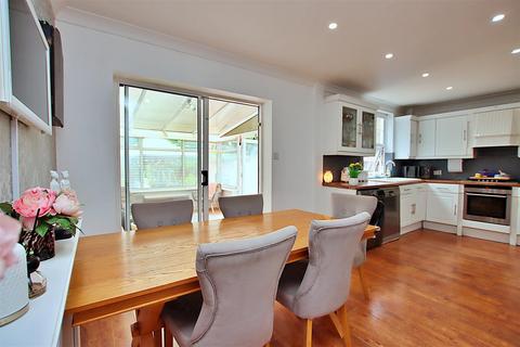 4 bedroom semi-detached house for sale, Edulf Road, Borehamwood