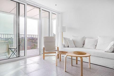 2 bedroom apartment to rent, Bouchon Point, London E1