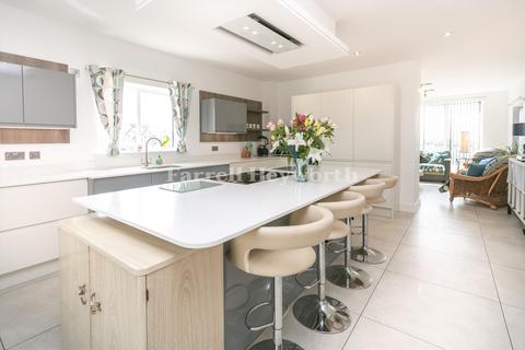 4 bedroom house for sale, Lily Close, Morecambe LA3