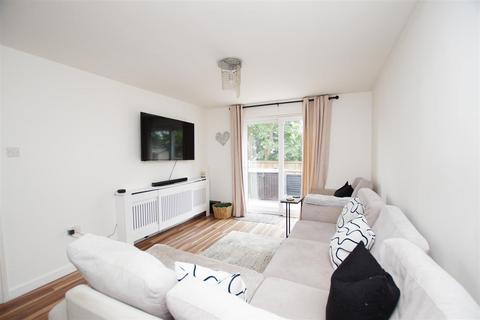 undefined, Drew Street, Swindon SN2