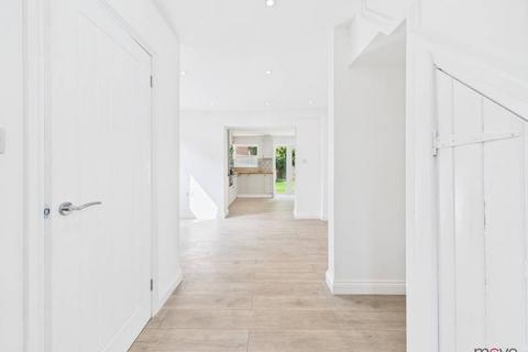 61 Deans Way, Gloucester, GL1 2PZ