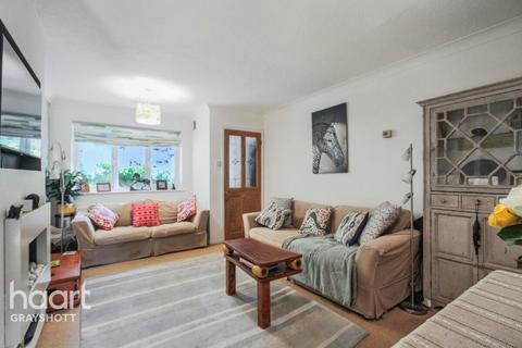 12 Hillside Close, Headley Down, Bordon, GU35 8BL