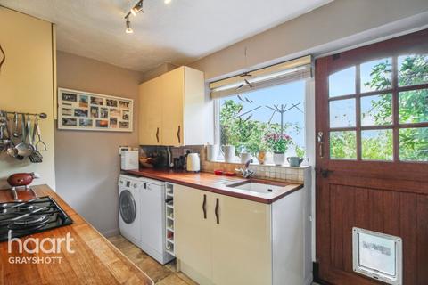 12 Hillside Close, Headley Down, Bordon, GU35 8BL