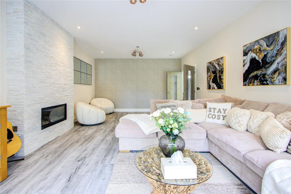 Formal Lounge