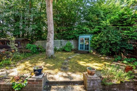 49 Copperfields, Fetcham, Leatherhead, KT22 9PA