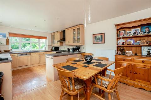 4 bedroom detached house for sale, Lincoln Close, Wellesbourne, Warwick