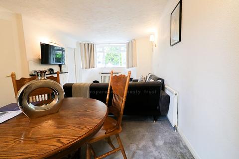 4 bedroom house for sale, Magpie Hall Lane, Bromley, BR2