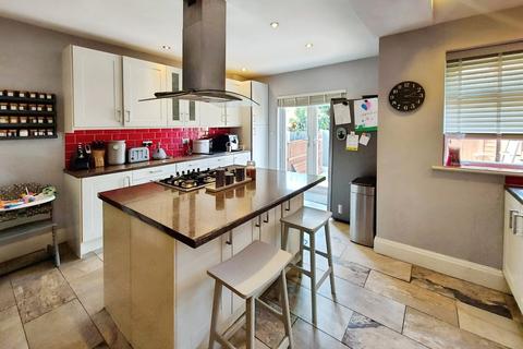 3 bedroom end of terrace house for sale, Gordon Road, Monton, M30