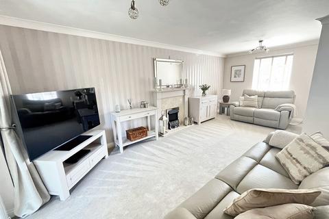 3 Britannia Close, Bowerhill, Melksham, SN12 6WB