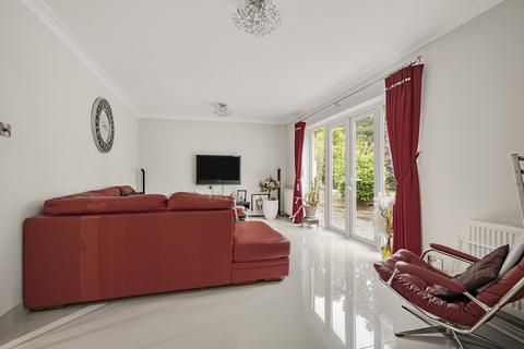 6 bedroom detached house for sale, Old Woking Road, Woking, Surrey, GU22