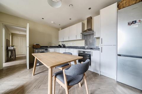 2 bedroom flat for sale, Fellowes Rise, Winchester, Hampshire, SO22