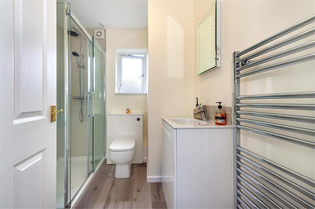 Ash bathroom 9172.jpg
