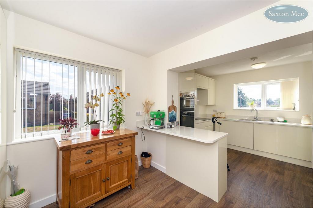 Ash kitchen diner 9163.jpg