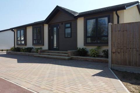 2 bedroom park home for sale, Clacton-on-Sea