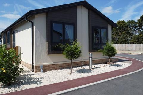 2 bedroom park home for sale, Clacton-on-Sea