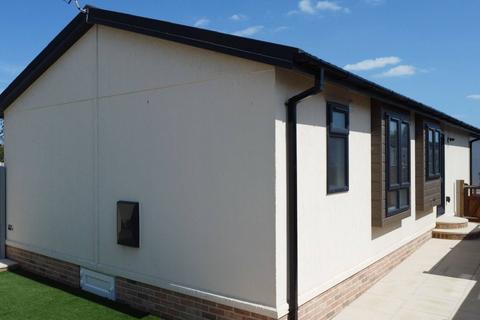 2 bedroom park home for sale, Clacton-on-Sea