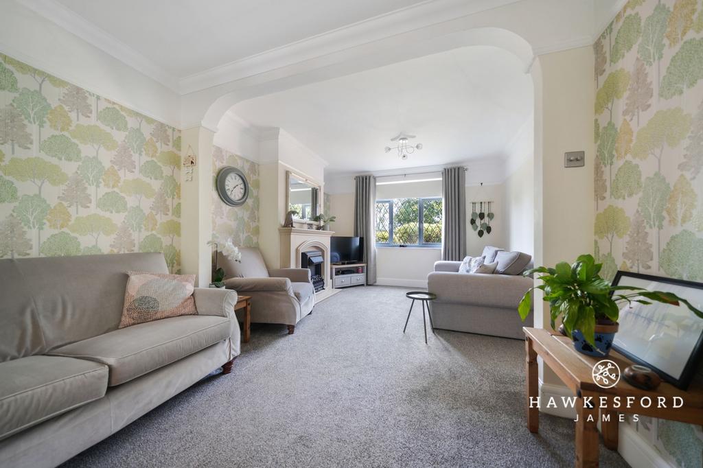 Ruins Barn Road, Sittingbourne - Lounge