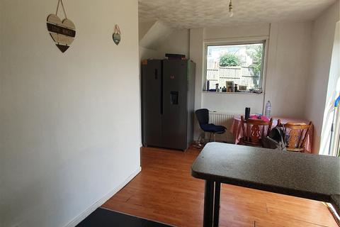undefined, Poplar Grove, Conisbrough, Doncaster, South Yorkshire, DN12