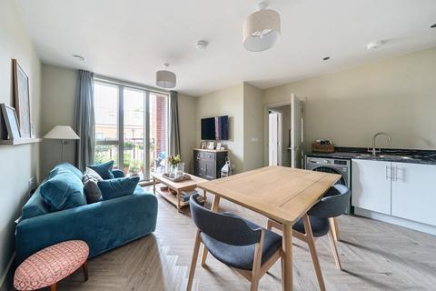 2 bedroom flat for sale, Fellowes Rise, Winchester, Hampshire, SO22