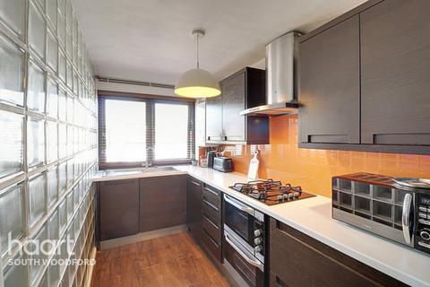 2 bedroom flat for sale, Bedford Road, South Woodford