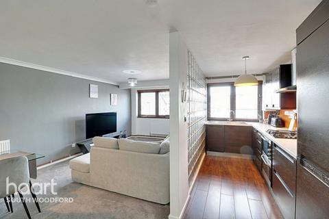 2 bedroom flat for sale, Bedford Road, South Woodford