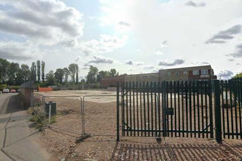 undefined, Great North Road, Hatfield AL9