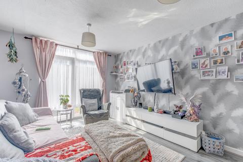 8 Drayton Close, Redditch, B98 0HE