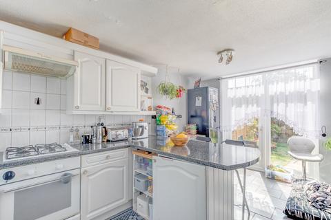 8 Drayton Close, Redditch, B98 0HE