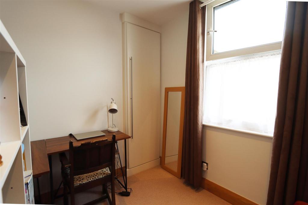 Small bedroom edit 1.jpeg
