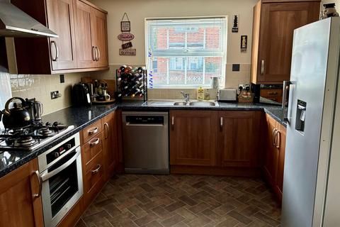4 bedroom end of terrace house for sale, Chatteris PE16