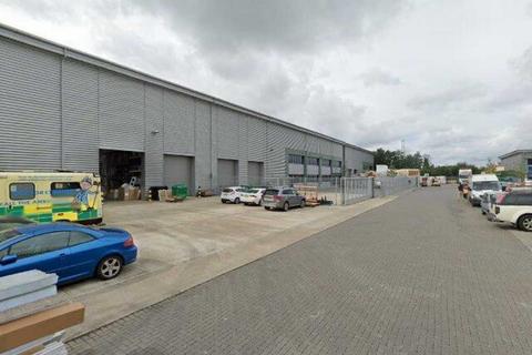 Garage to rent, Cowley Mill Road, Uxbridge UB8