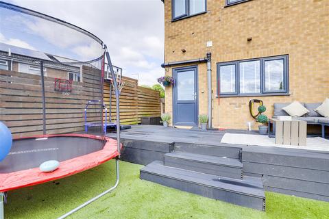 3 bedroom semi-detached house for sale, Besecar Avenue, Gedling NG4