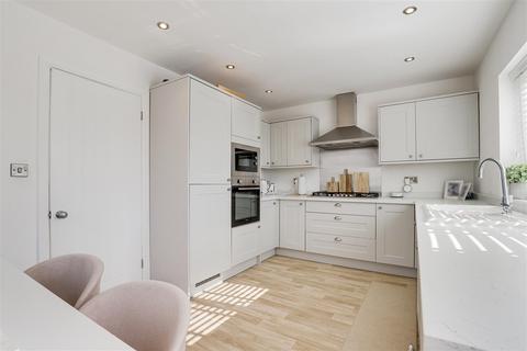 3 bedroom semi-detached house for sale, Besecar Avenue, Gedling NG4