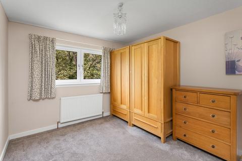 12/5 Clark Place, Edinburgh, EH5 3BQ