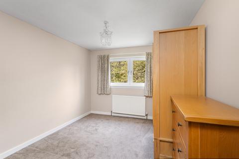 12/5 Clark Place, Edinburgh, EH5 3BQ
