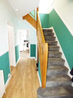 3 bedroom semi-detached house for sale, Armley Grange View, Leeds LS12