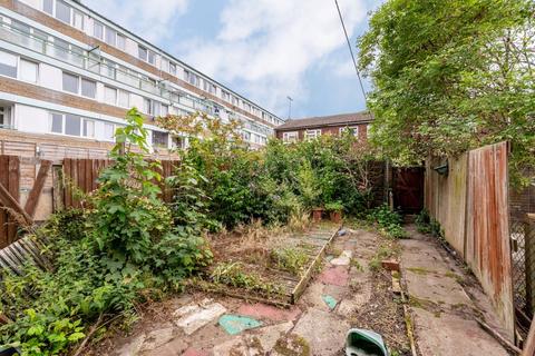 undefined, Willingham Way, Kingston, Kingston upon Thames, KT1