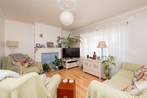 3 bedroom terraced house for sale, Lynmouth Avenue, Morden SM4