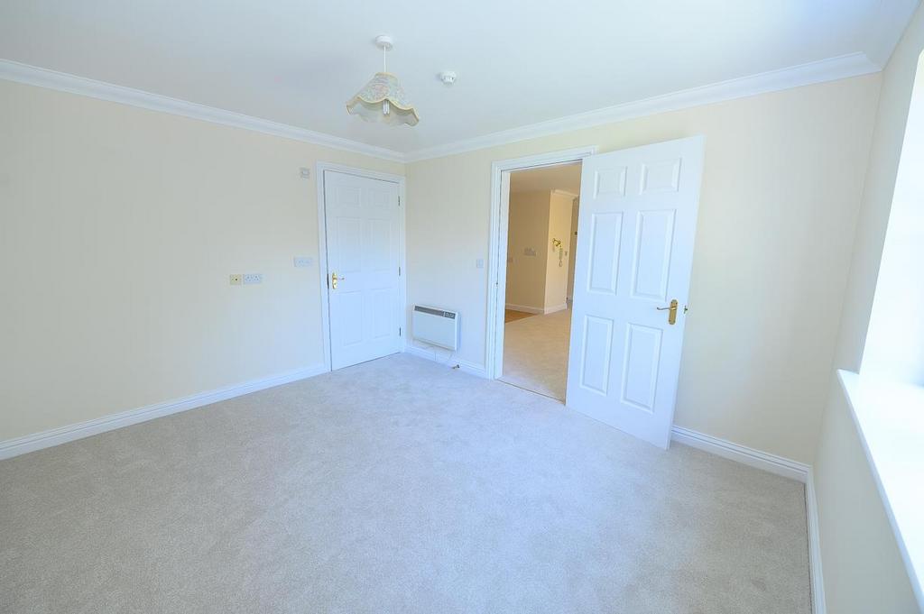 Bedroom pic 2.jpg