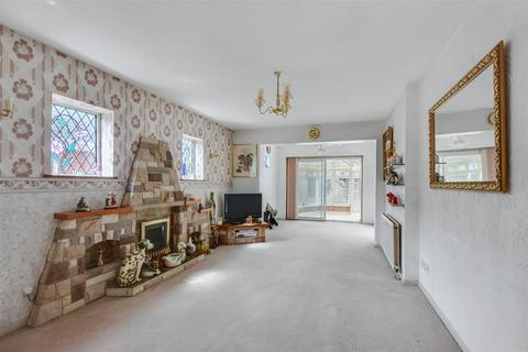 2 bedroom detached bungalow for sale, Wollaton Paddocks, Nottingham