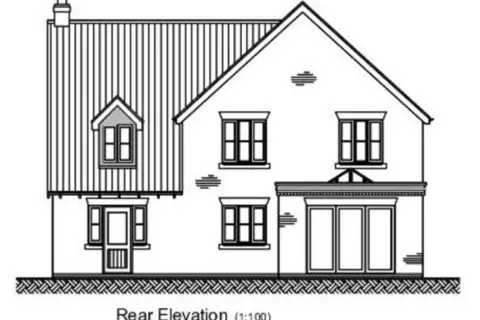 4 bedroom property with land for sale - View 2