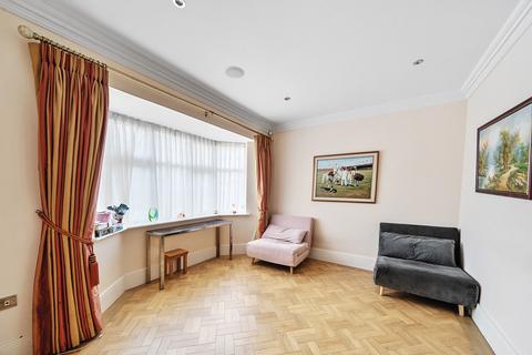 6 bedroom detached house for sale, Cleopatra Close, Stanmore