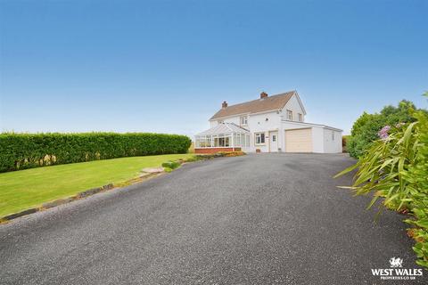 undefined, Hermon, Glogue