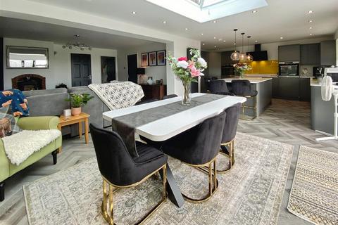 undefined, Somerwood, Uffington, Shrewsbury