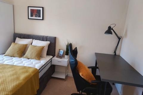 undefined, Ovett Gardens, Gateshead NE8